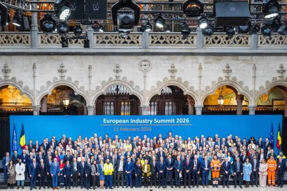 Sommet européen de l’industrie à Anvers : un appel à agir dès maintenant